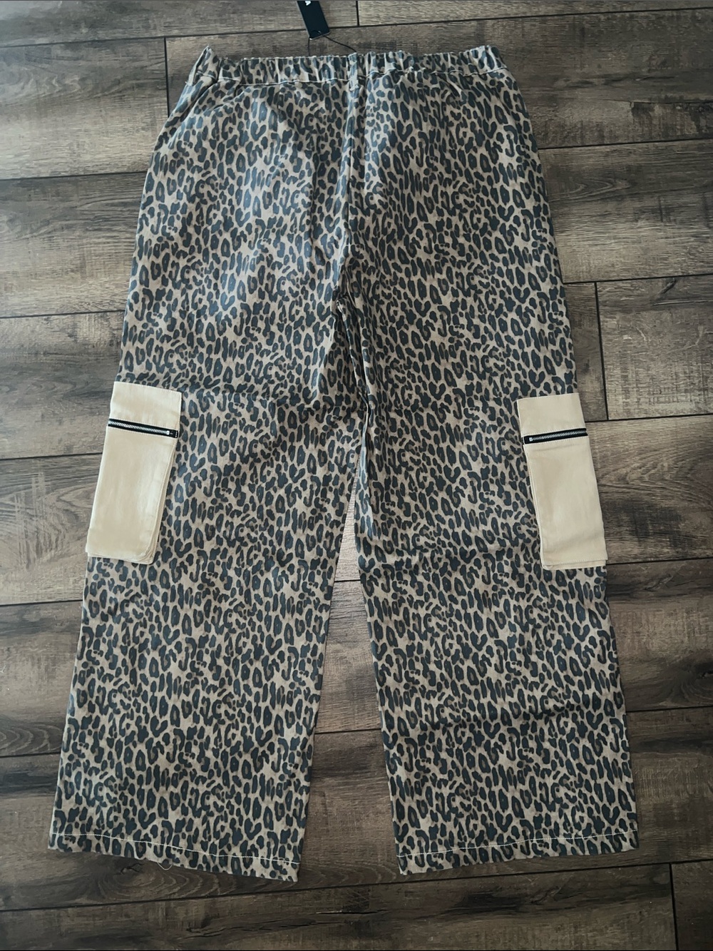 Tan Pants with Leopard Print - Picture 4 of 5